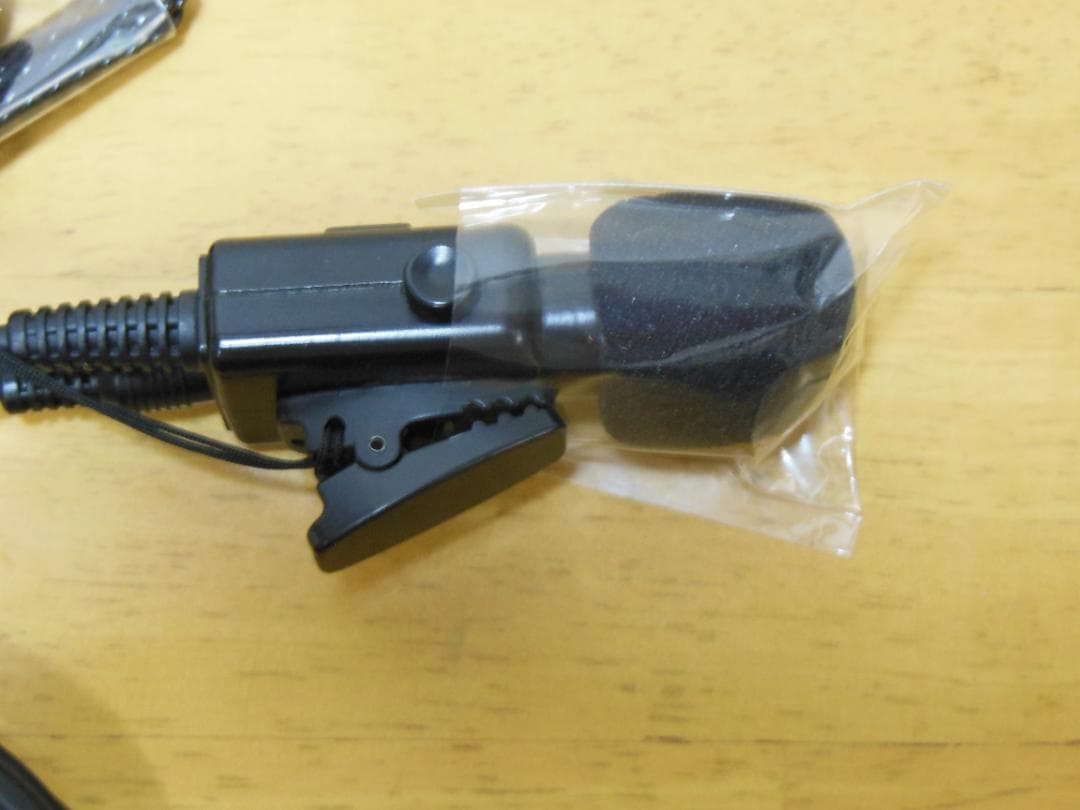 新品未使用 モトローラ 無線機用2ピースイヤホンマイク NEAUD1000A
