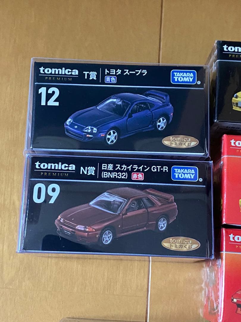 トミカプレミアムとリミテッドのセット