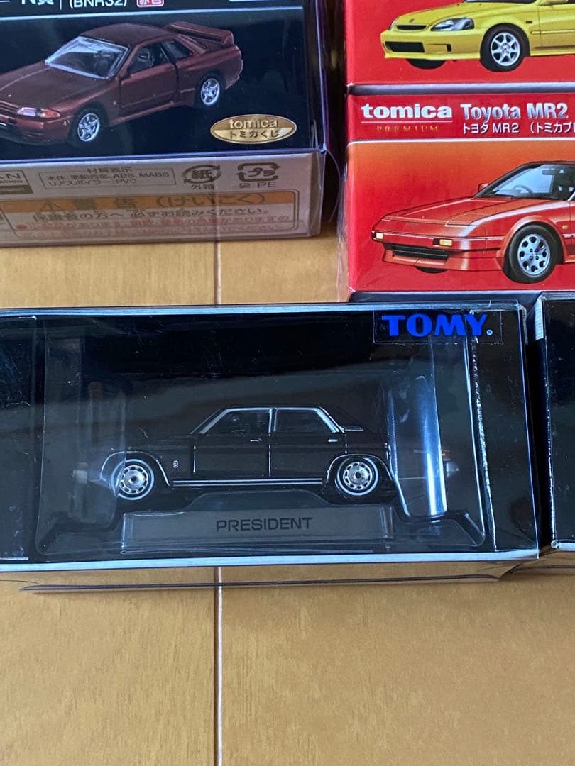 トミカプレミアムとリミテッドのセット