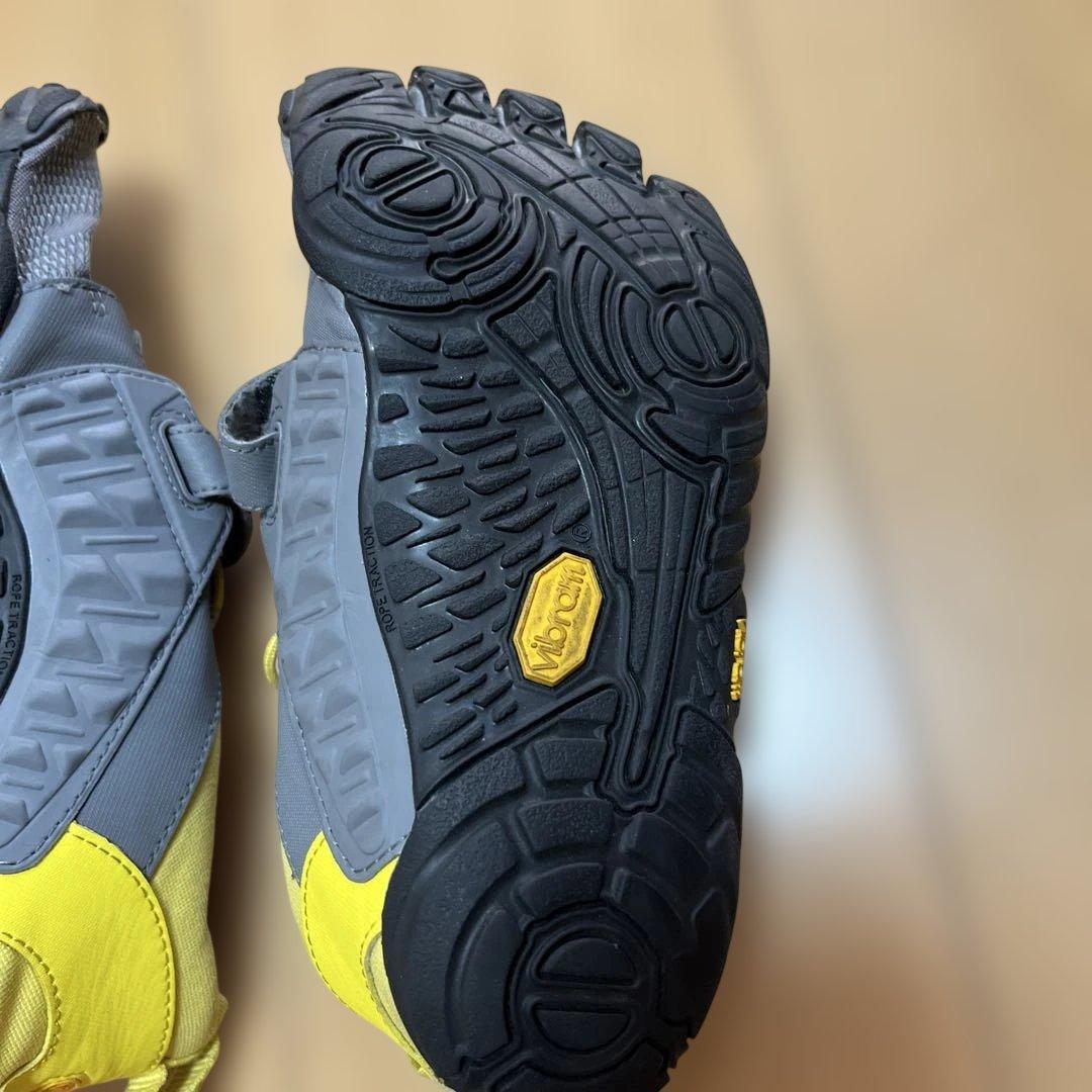 Vibram 五本指シューズ グレー/イエロー