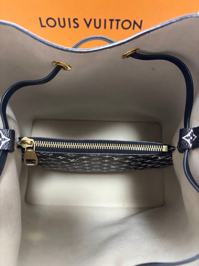 LOUIS VUITTON モノグラム ネオノエ　ジャングル