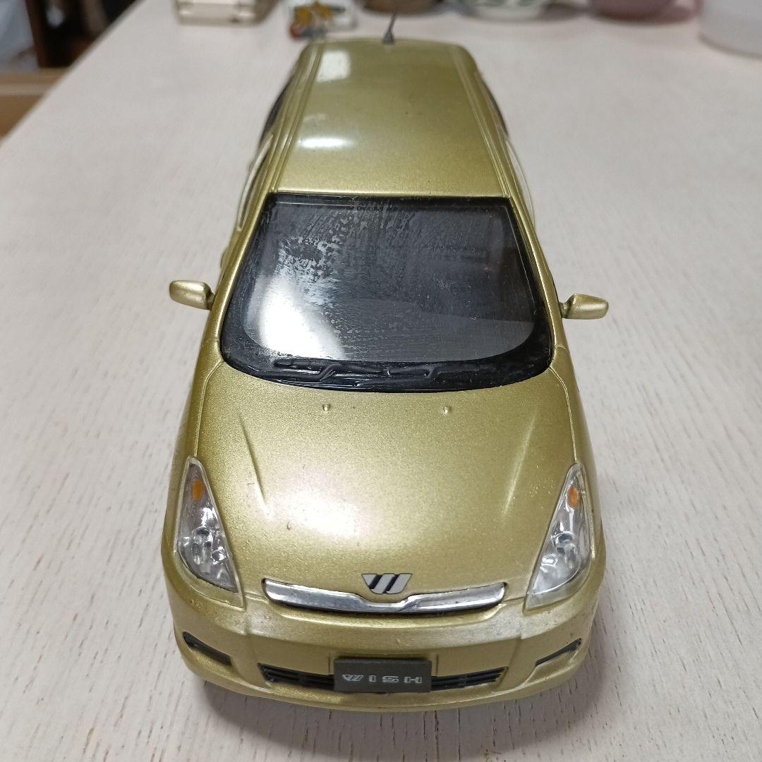 トヨタWish、ゴールド ミニカー 約1/18スケール