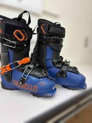 DALBELLO LUPO AX120 ダルベロ　ルポ