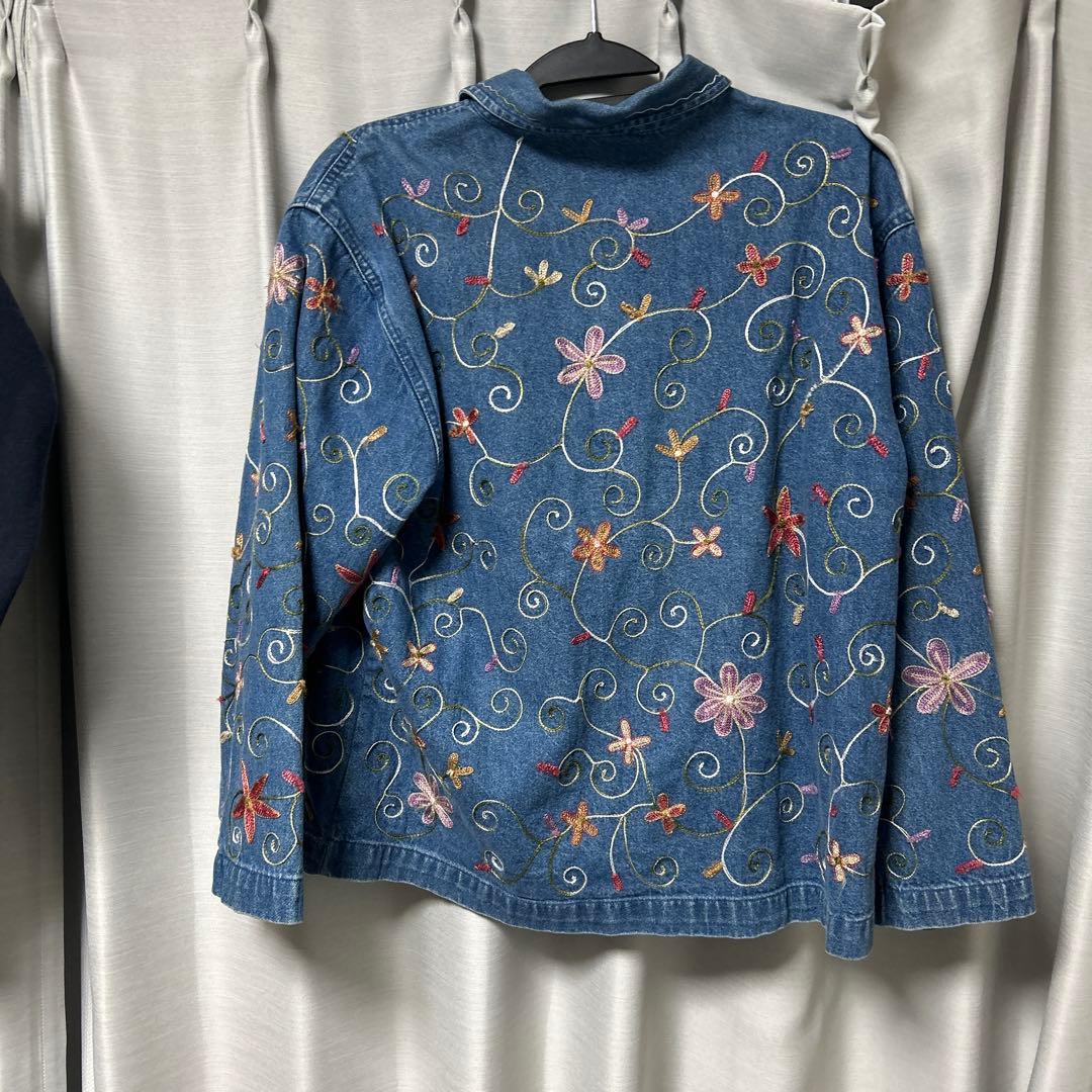 花柄刺繍デニムジャケット