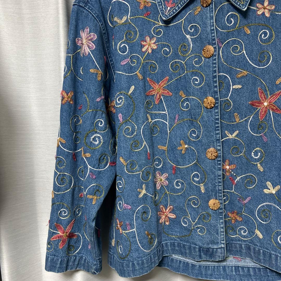 花柄刺繍デニムジャケット