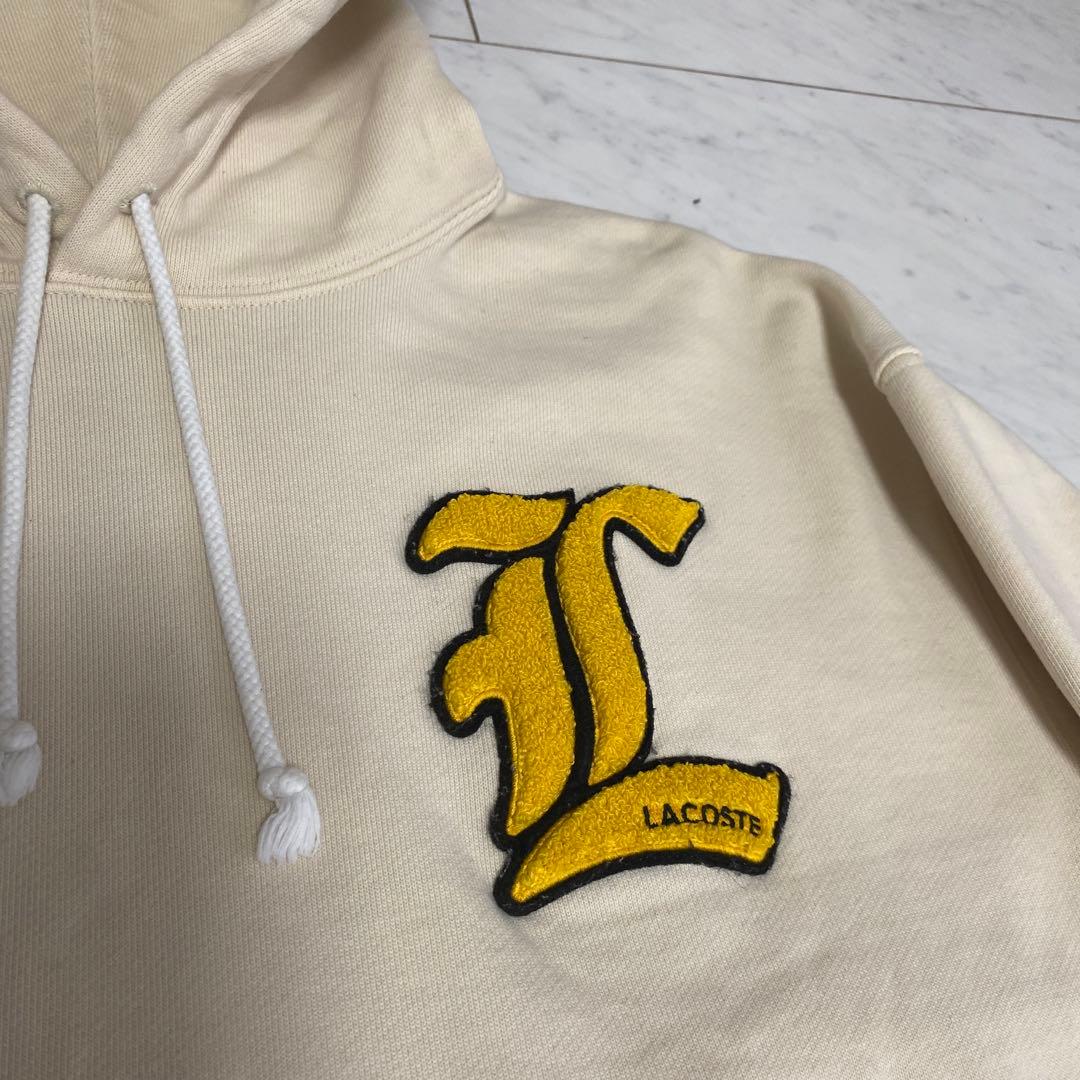 中町綾着用 LACOSTE L!VE カレッジワッペンフードスウェット S
