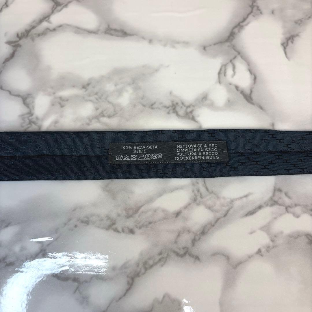 【極美品✨】HERMES ネクタイ　ファソネ　ブラック　黒色　H柄　細身　定番