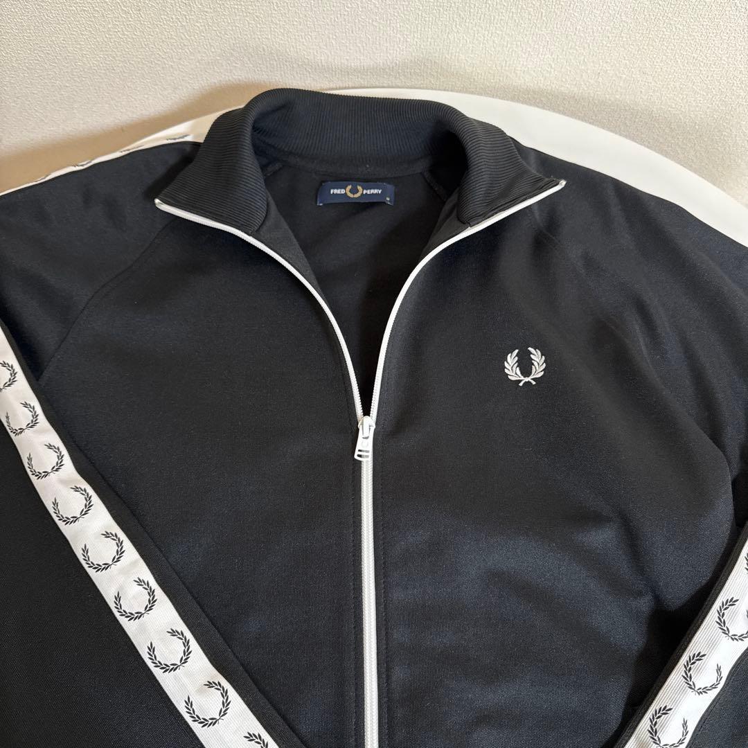 FRED PERRY:トラックジャケット