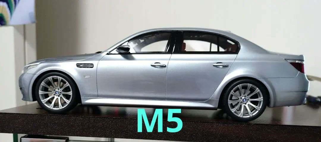 OttO 1/18  M5 E60　ミニカー