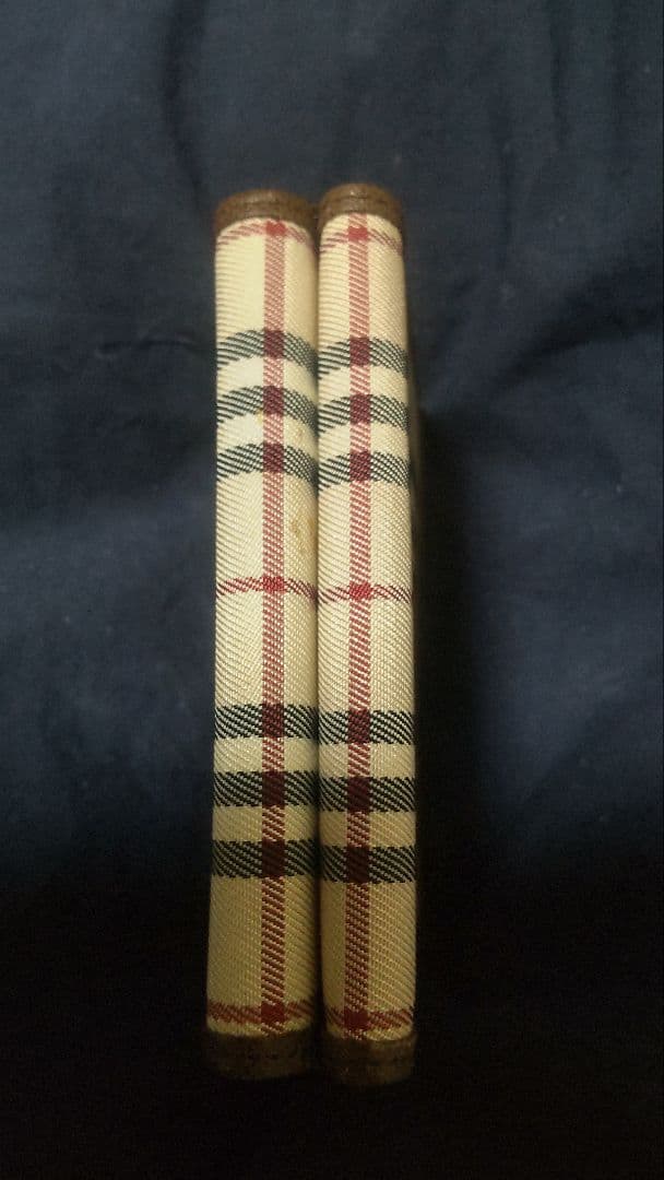 BURBERRY チェック柄 カードケースとプラダのポーチ