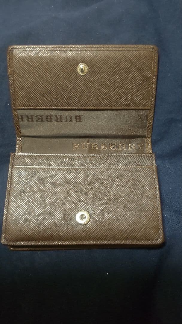 BURBERRY チェック柄 カードケースとプラダのポーチ