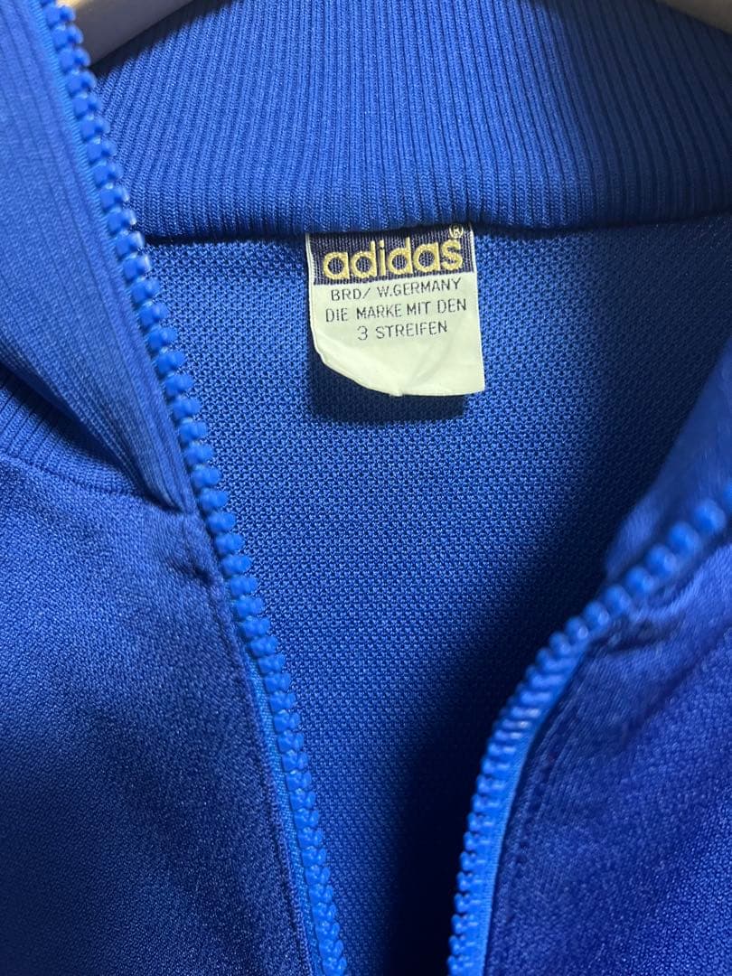 adidas オリジナル　トラックジャケット