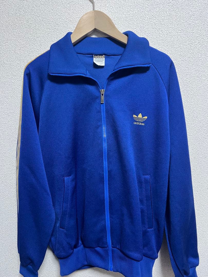 adidas オリジナル　トラックジャケット