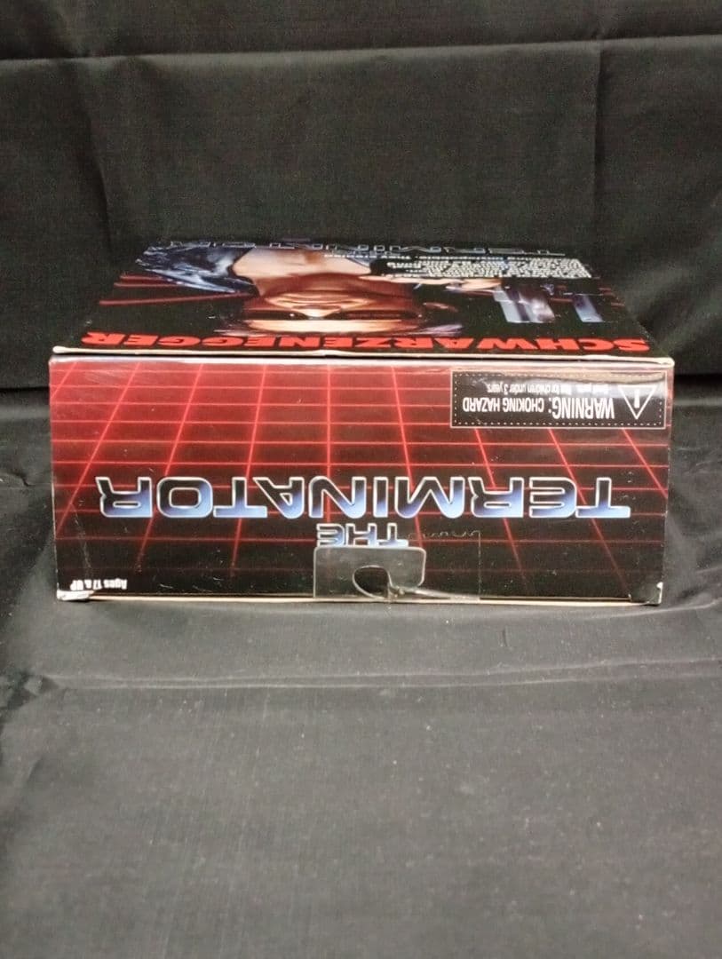 未開封 NECA ターミネーター T-800 フィギュア