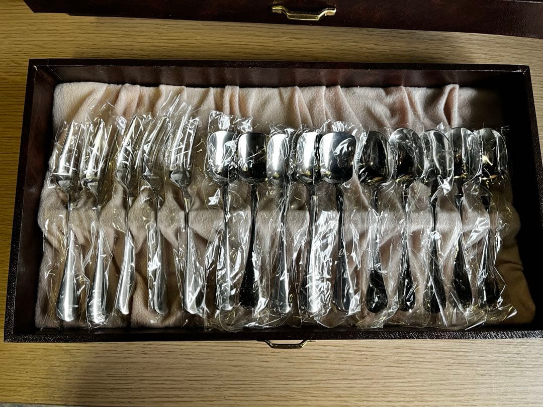 未使用 MILANO modern カトラリー　50本セット 18-8ステンレス