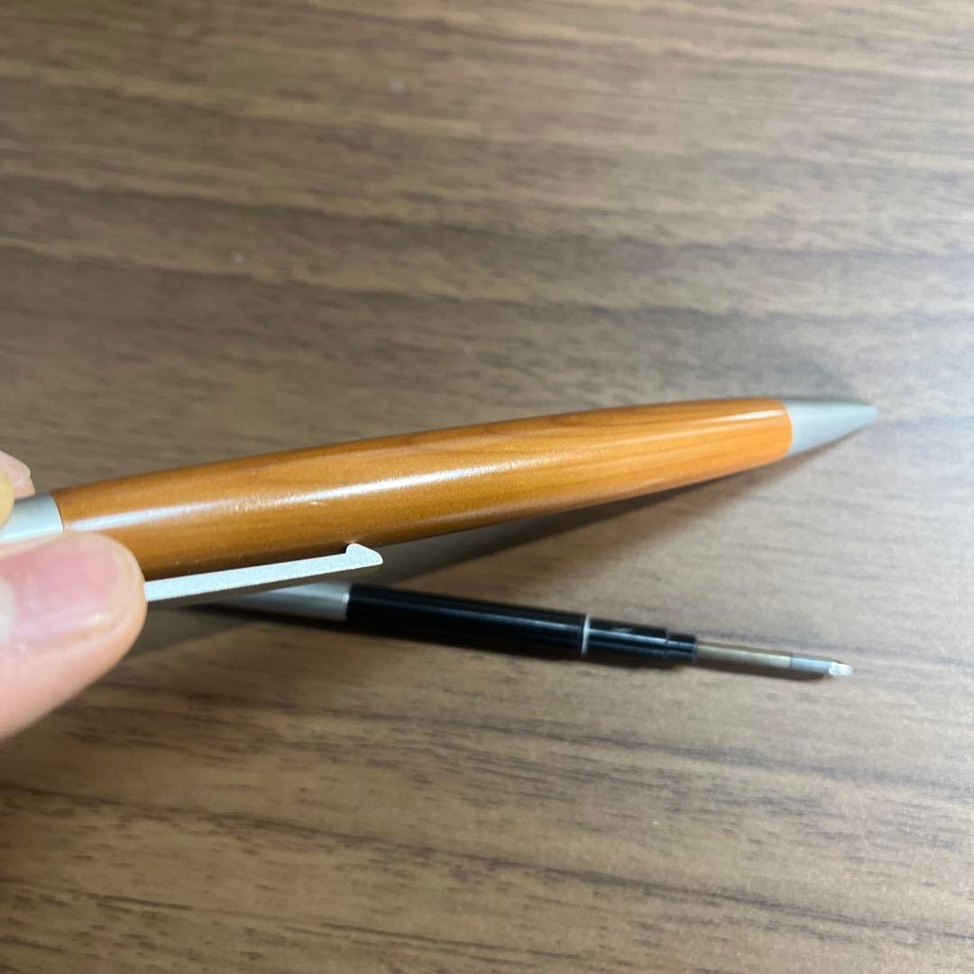 ゆコロン 　LAMY2000タクサス　ジェットストリームインク使用