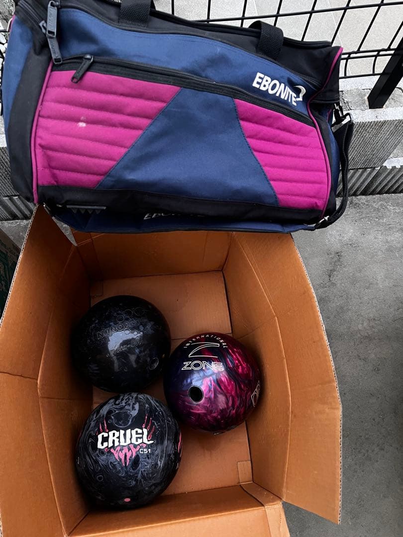 EBONITE ボーリングバック 14ポンドボーリングボール3玉付き