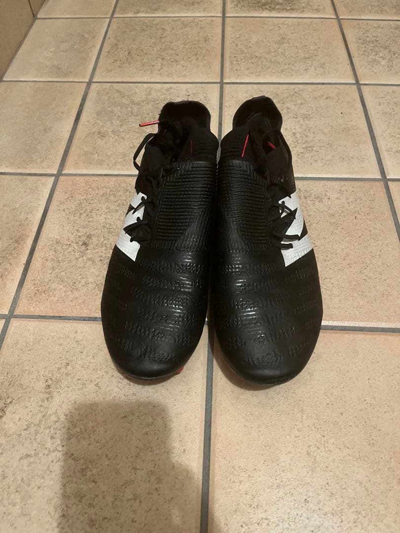 New Balanceサッカースパイク「FURON V7+ PRO HG」