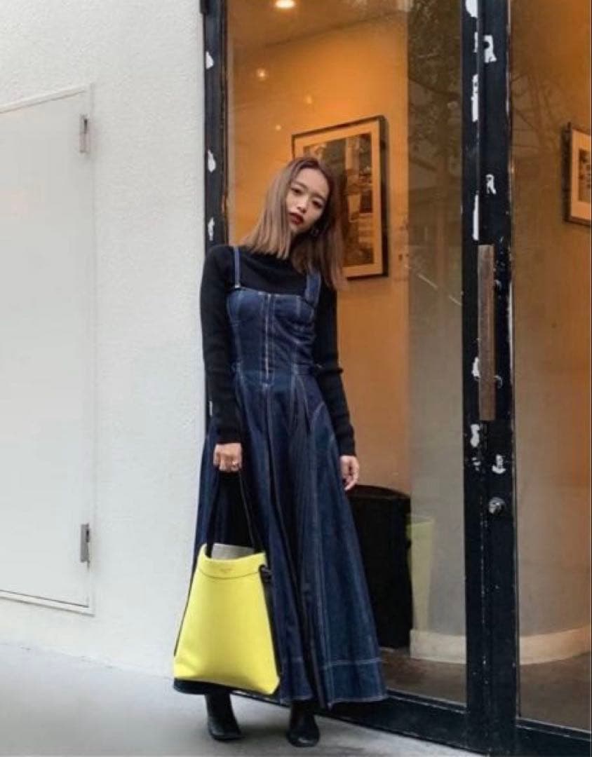 CASA FLINEのフロントホックデニムロングワンピース