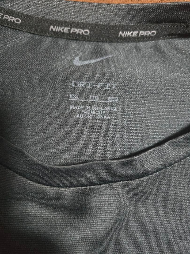 桜花学園高等学校 Nike ウォームア ップウェアtシャツ XL 黒 選手支給品