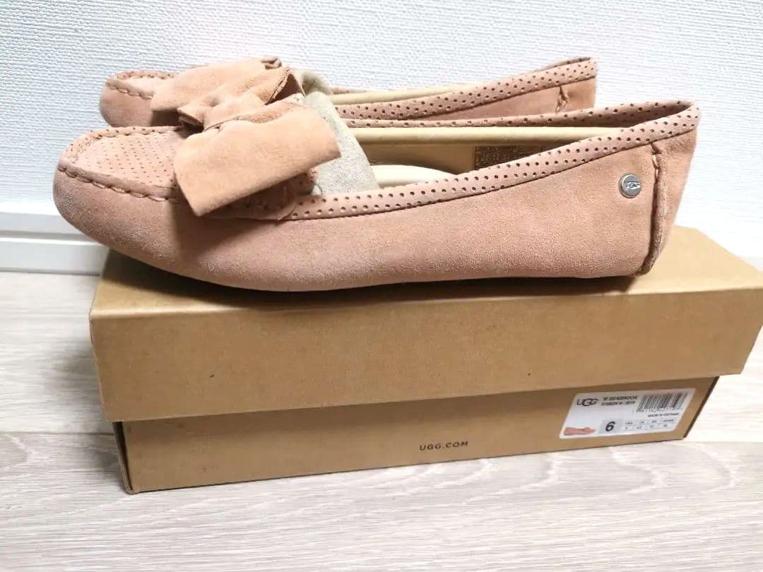新品 UGG australia フラットシューズ リボン付き 23cm 6号