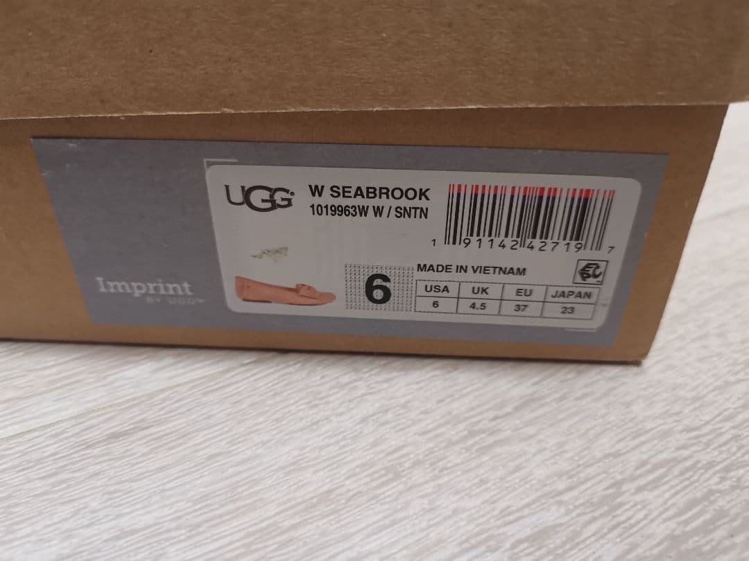 新品 UGG australia フラットシューズ リボン付き 23cm 6号