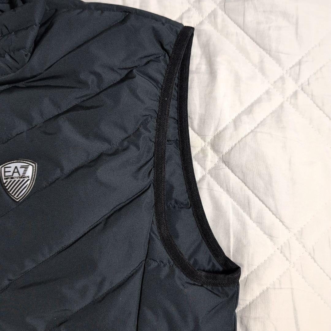 新品　EMPORIO ARMANI EA7 エンポリオアルマーニ　ダウンベスト
