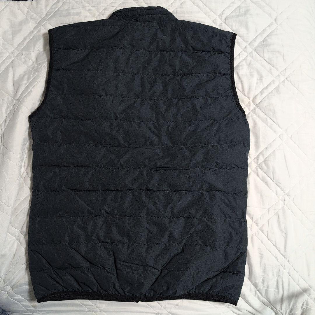 新品　EMPORIO ARMANI EA7 エンポリオアルマーニ　ダウンベスト