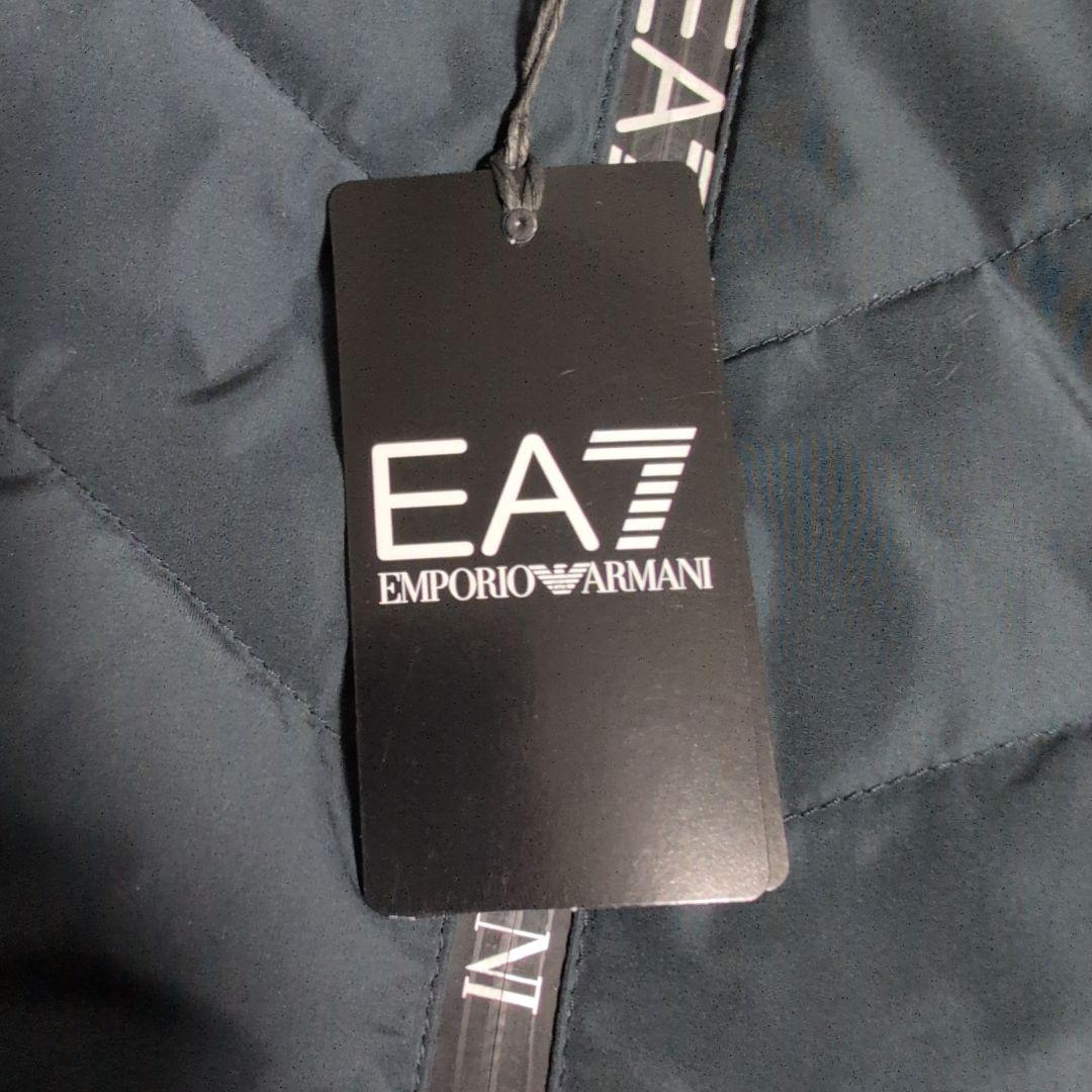 新品　EMPORIO ARMANI EA7 エンポリオアルマーニ　ダウンベスト
