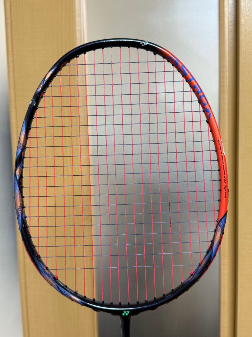 き*と様 YONEX ASTROX 77 PRO 4UG5 バドミントンラケット