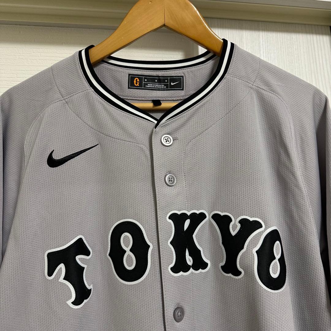 【美品】読売ジャイアンツ 岡本和真選手 レプリカユニフォーム ビジター Mサイズ