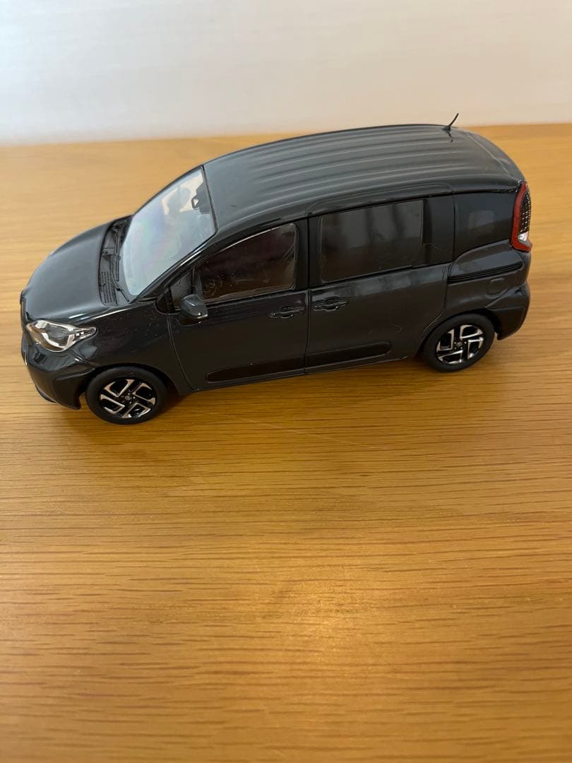 新型シエンタ　カラーサンプル シエンタ　ミニカー