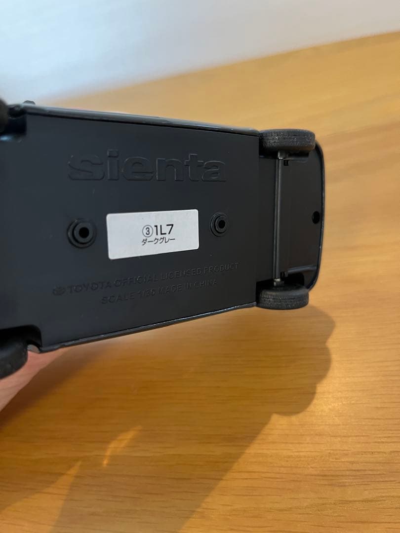 新型シエンタ　カラーサンプル シエンタ　ミニカー