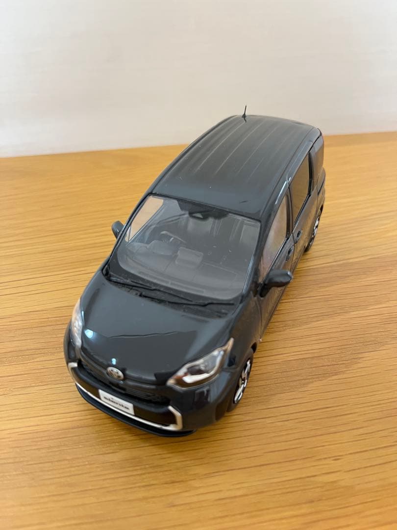 新型シエンタ　カラーサンプル シエンタ　ミニカー