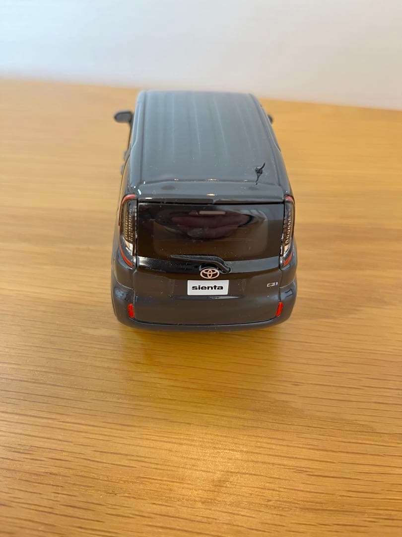 新型シエンタ　カラーサンプル シエンタ　ミニカー