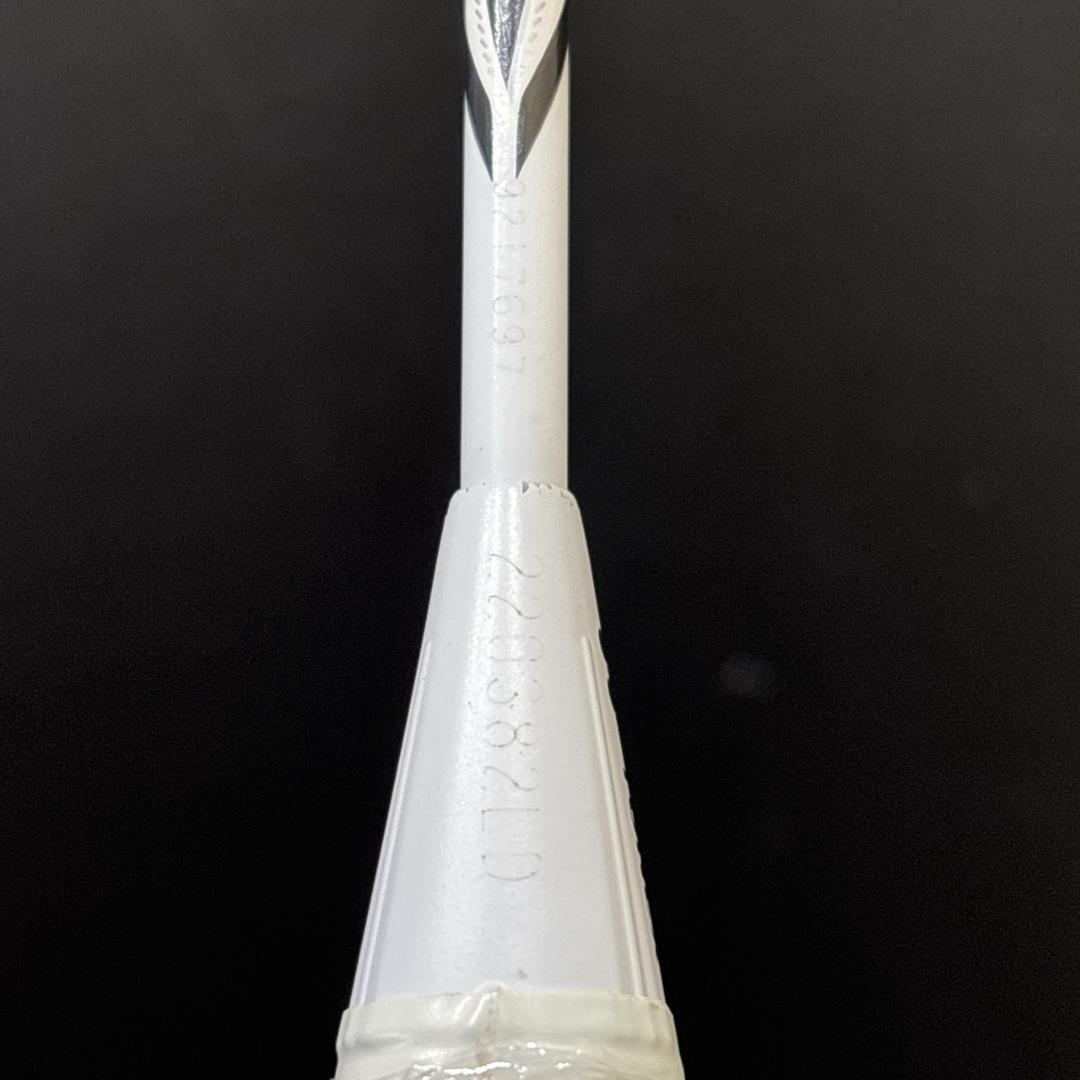 YONEX　DUORA　Z　STRIKE　バトミントンラケット　ガット無し