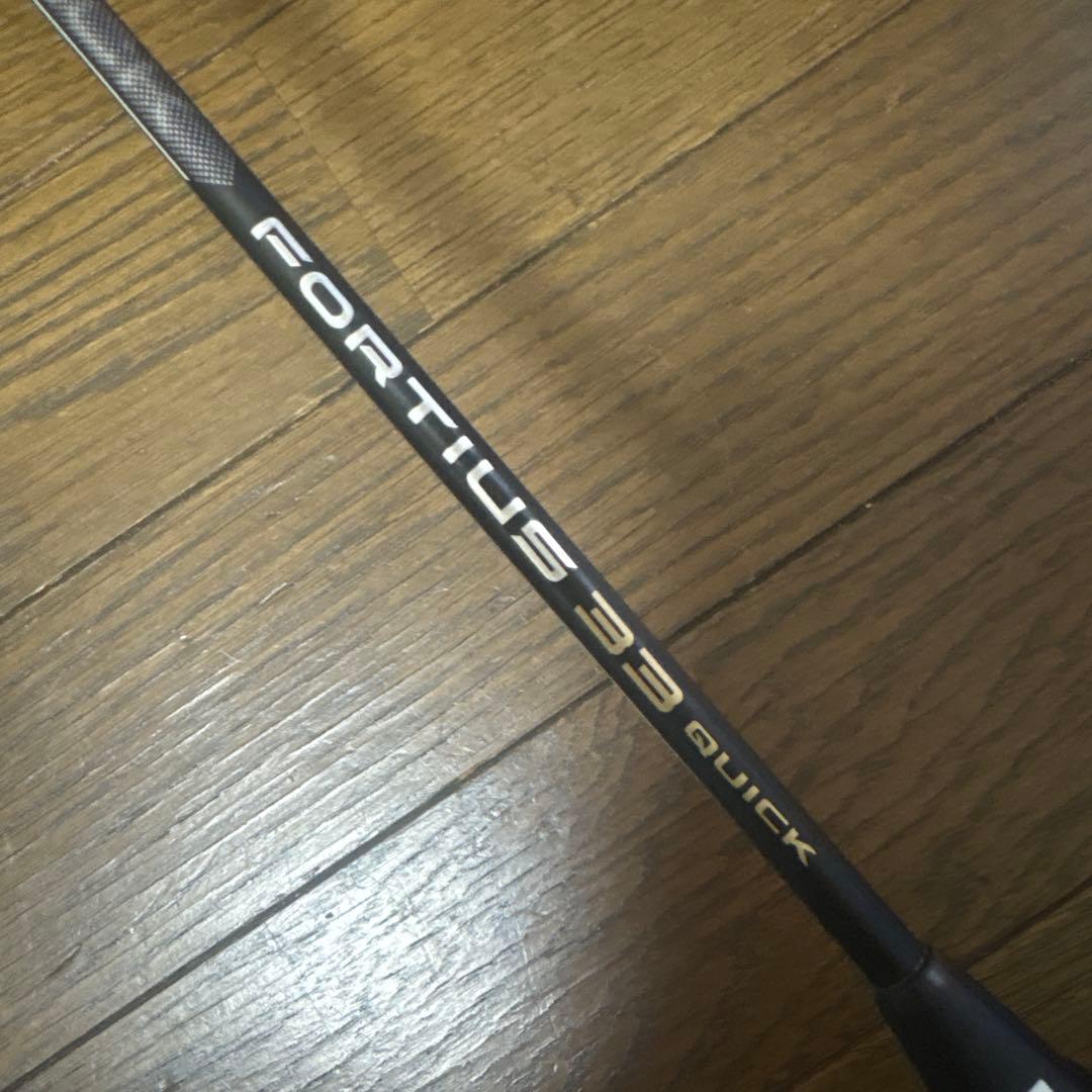 バドミントンラケットFORTIUS 33 QUICK
