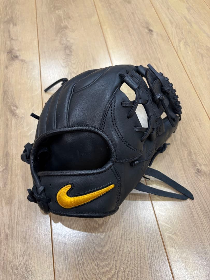タ*ン様 NIKE一般内野手グローブ！廃盤品！良品！人気カラー！
