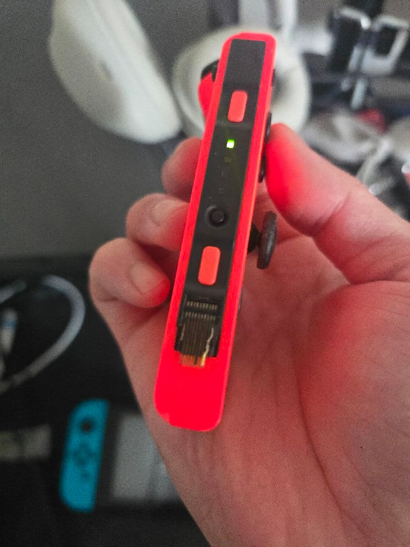 Nintendo Switch 本体 joycon訳あり専用ケースつき