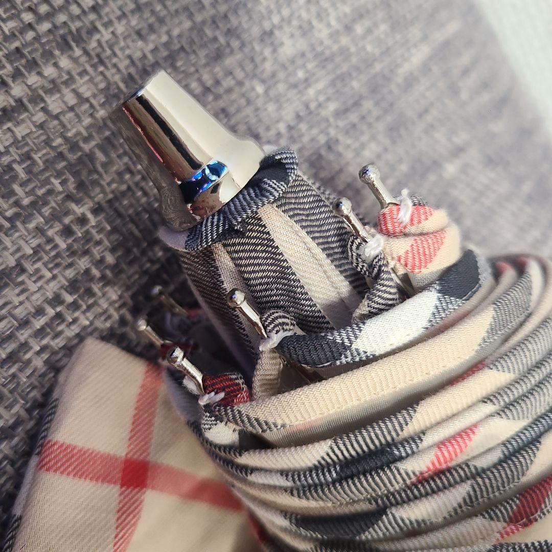 Burberry 折りたたみ傘 ベージュ・チェック柄