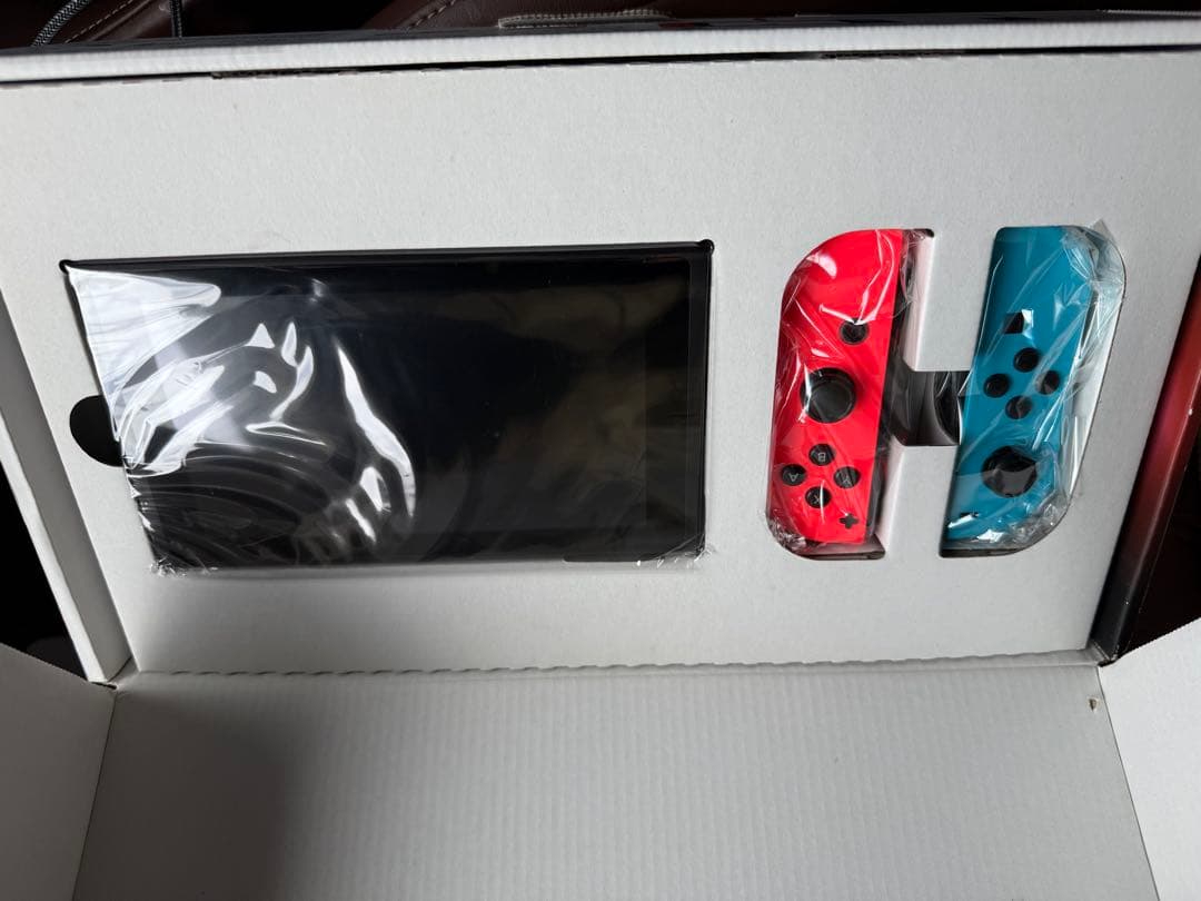 Nintendo Switch 本体 ネオンブルー/(R) ネオンレッド