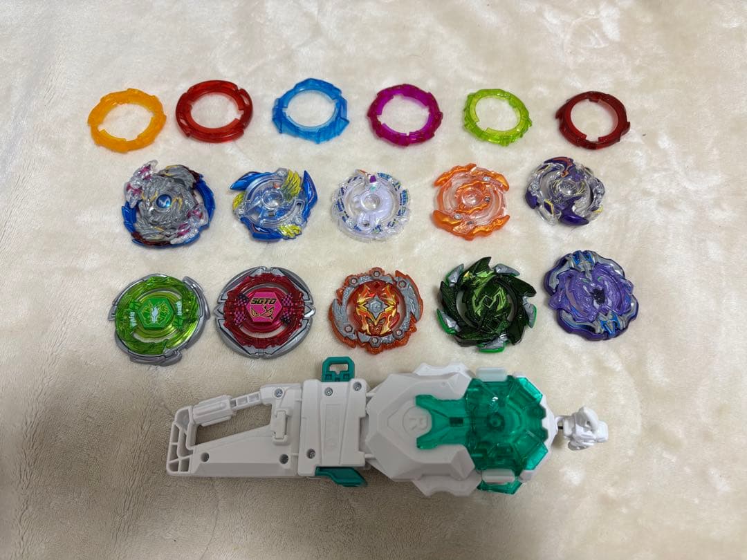 S*)様 ベイブレードバースト　引退品まとめ売り