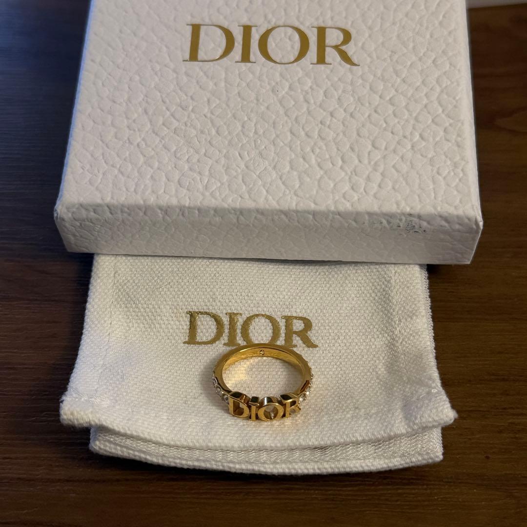 Dior ディオレボリューション ロゴ ラインストーン リング