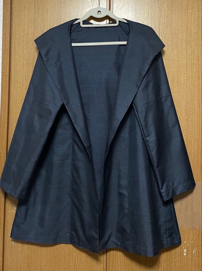 着物リメイク　シンプル　藍色系　大島のAラインフード付きジャケット　L〜LL