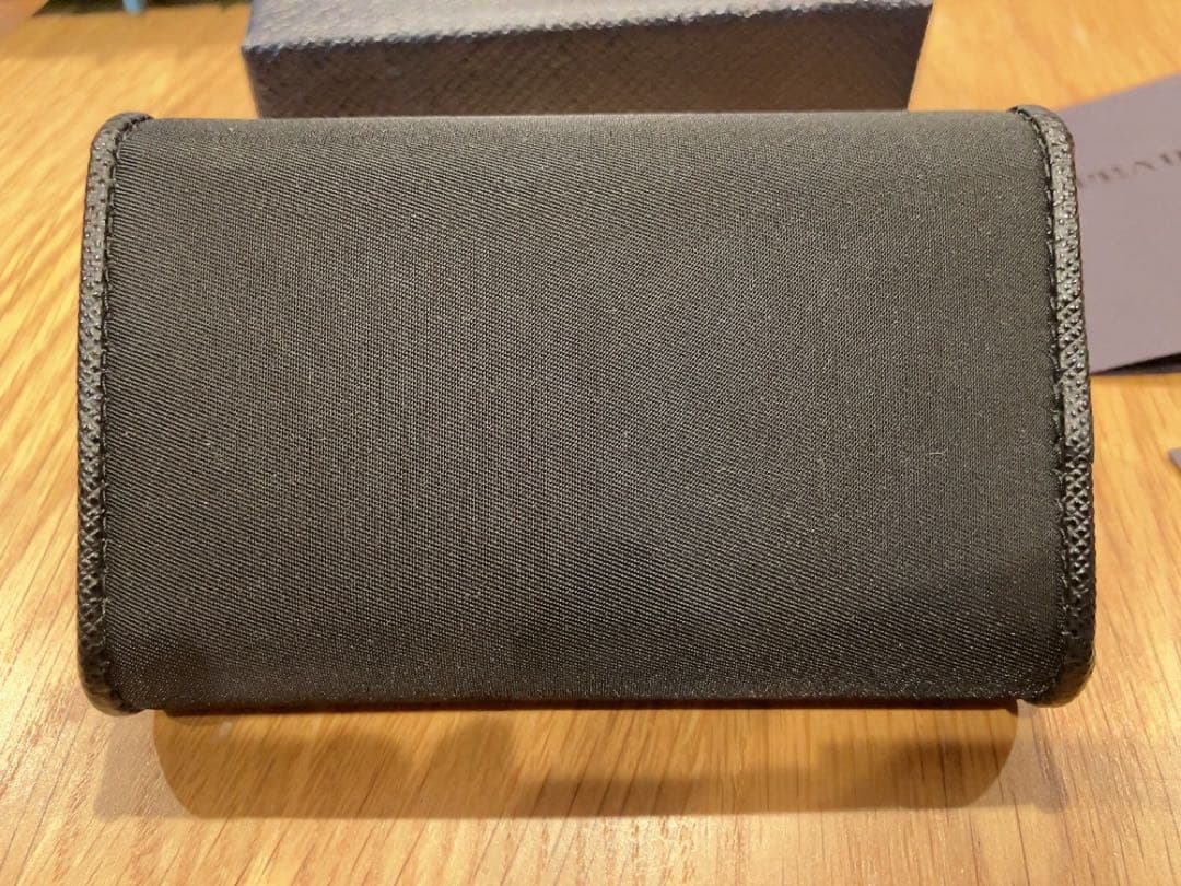 PRADA ブラック キーケース