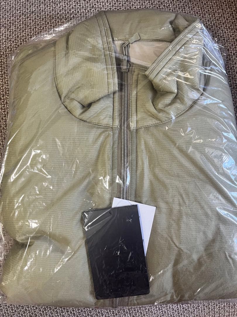 ジャケット・アウター DAIWA TECH REVERSIBLE PULLOVER PUFF VEST