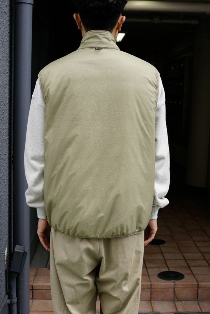 ジャケット・アウター DAIWA TECH REVERSIBLE PULLOVER PUFF VEST