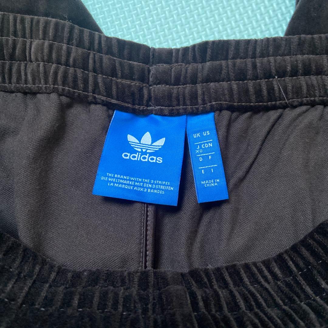 adidasセットアップ　ベロア　ブラウンゴールド上下　トラックジャケット