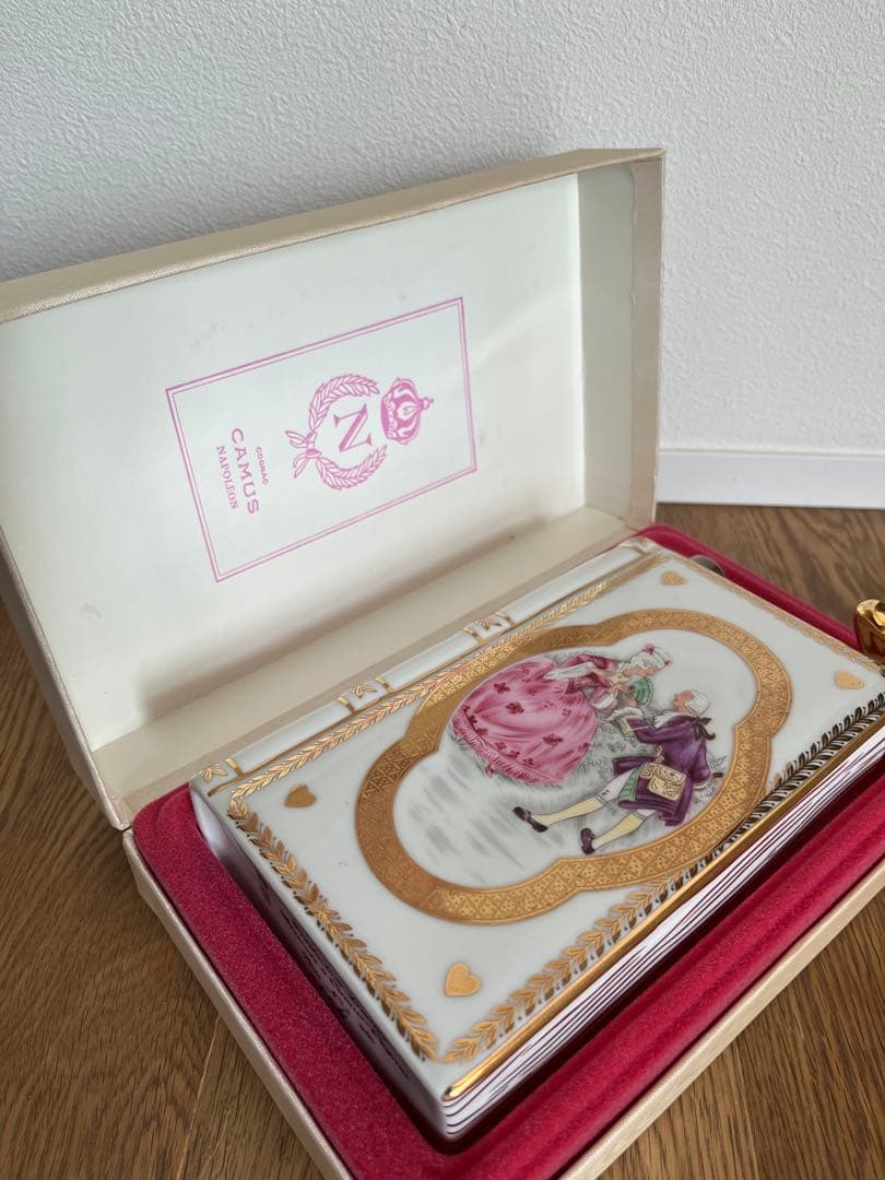 CAMUS NAPOLÉON コニャック 陶器製ボトル