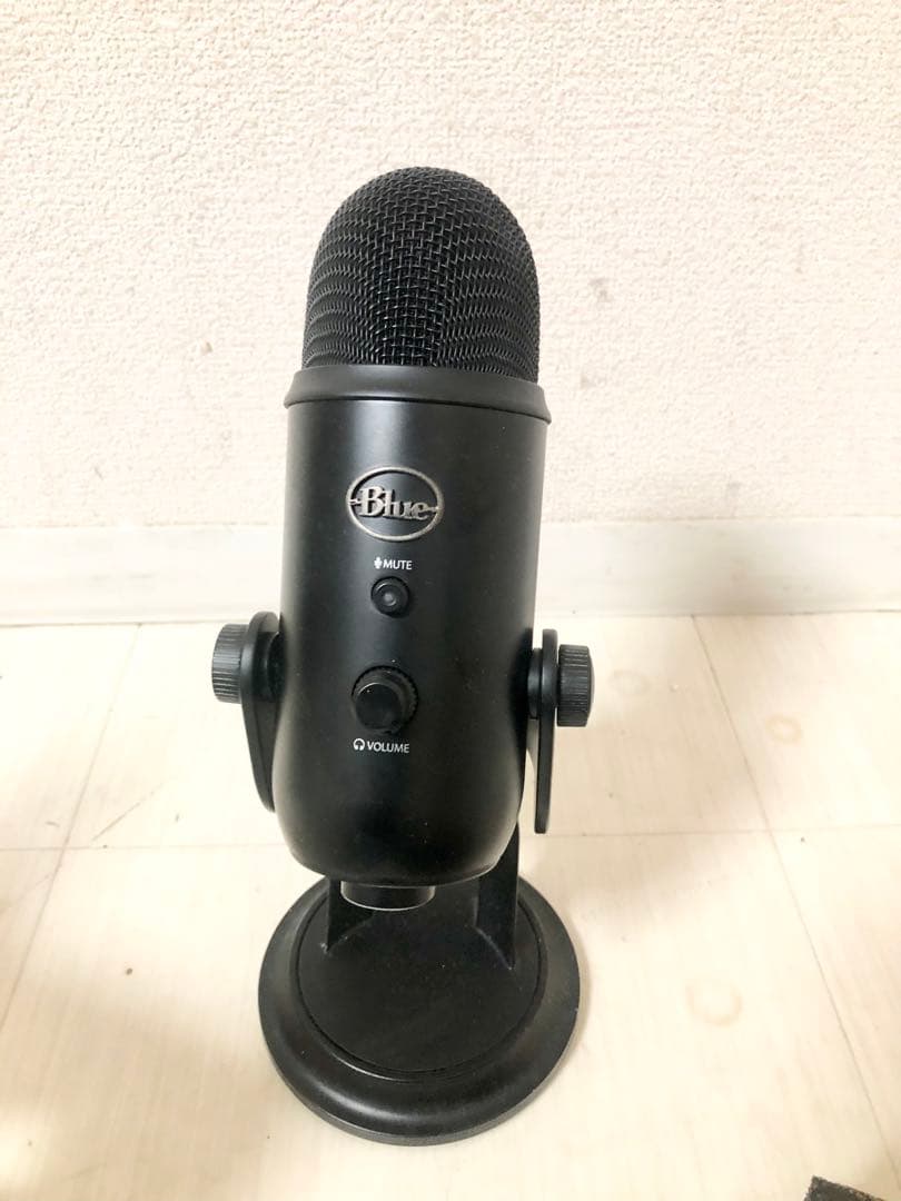 Blue Yeti Blackout USBゲーミングマイク